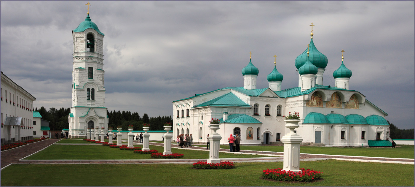 Три монастыря: Александро-Свирский монастырь.  Введено-Оятский монастырь.  Покрово-Тервенический монастырь.  
